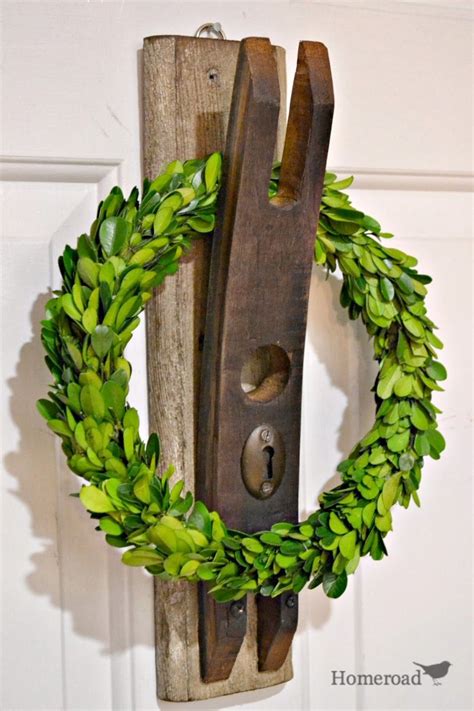 diy oversized wreath|diy wreath hanger.